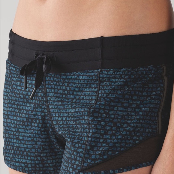 Lululemon Hotty Hot Shorts | Women’s Size 10 - Picture 3 of 8